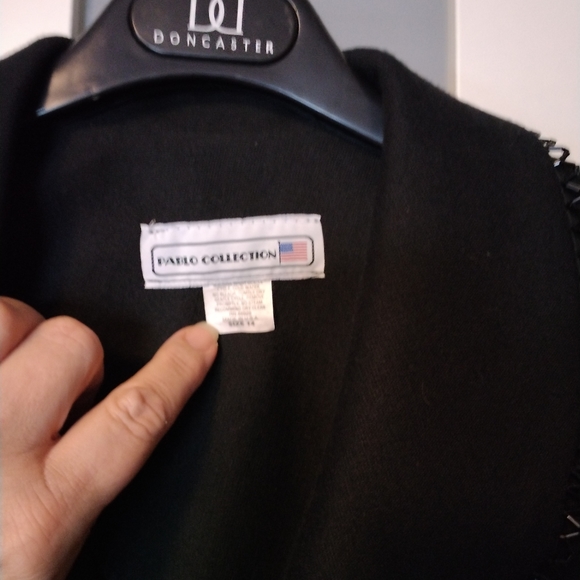 Ladies Jacket - Picture 2 of 2